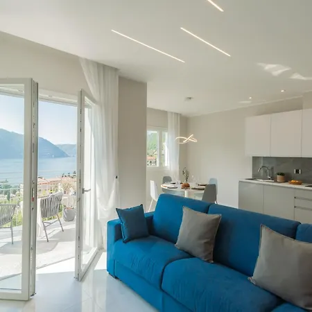 Caterina - View Terrace And Garden By Rent Apartment Moltrasio